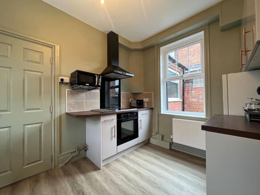The Rose- Grd Floor, 2-5 Beds, Smarttv, Uni, Tram, M250 Fibre Appartement Nottingham Buitenkant foto