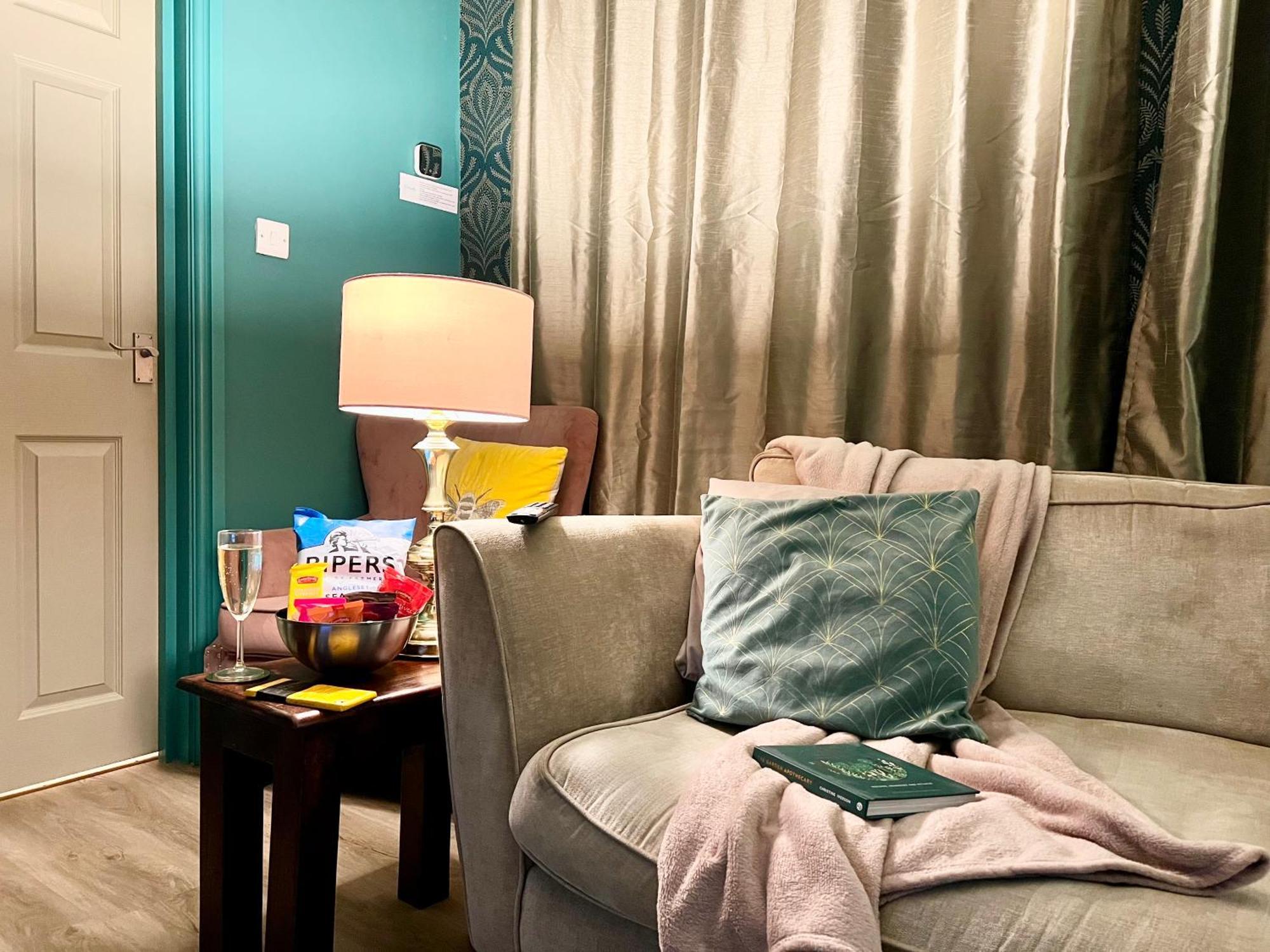 The Rose- Grd Floor, 2-5 Beds, Smarttv, Uni, Tram, M250 Fibre Appartement Nottingham Buitenkant foto